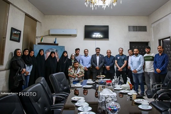 مدالی که رنگ ایثار گرفت