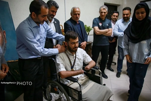 مدالی که رنگ ایثار گرفت
