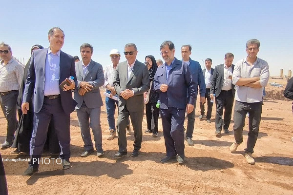 بازدید معاون رئیسجمهور از تصفیهخانه فاضلاب پردیسان قم