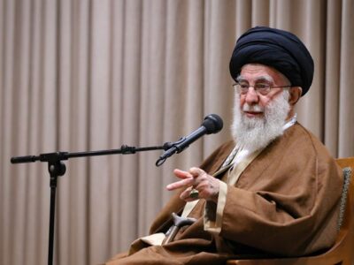 رهبر انقلاب: شریان حیاتی صهیونیستها قطع شود