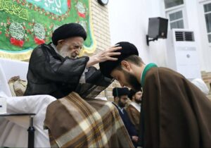 مراسم جشن و عمامهگذاری به مناسبت عید غدیر در بیوت مراجع تقلید برگزار شد