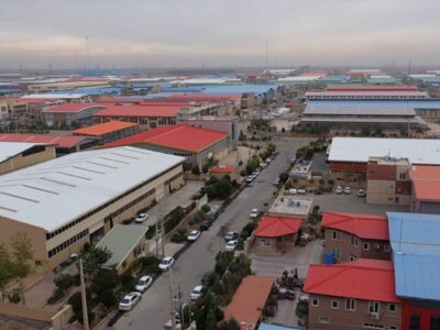 توسعه شهرکهای صنعتی قم در جریان است