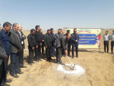 کلنگ احداث اولین مرکز توانبخشی شهر دستجرد قم به زمین زده شد