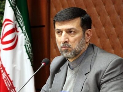 استاندار قم: مدیران ادارات هم در نماز جماعت شرکت کنند