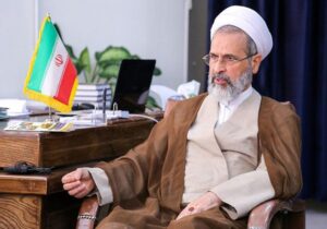 منطق انقلاب باید در فکر و گفتمان تجلی پیدا کند