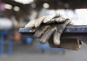 کمبود نیروی کار مشکل صنایع در قم