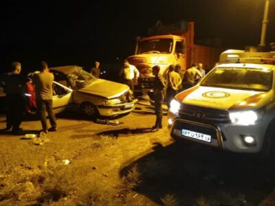 تصادف پژو و کامیون در جاده قم تهران، ۳ مصدوم و ۱ فوتی به همراه داشت