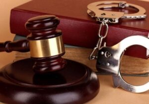 جاعل مهرهای دولتی در قم دستگیر شد