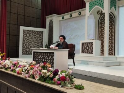 آیت الله خاتمی: اربعین فرصت طلایی برای تبلیغ است