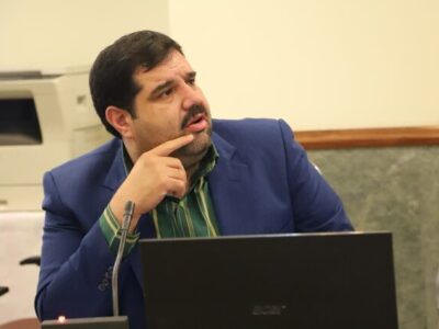 جهاد دانشگاهی و بنیاد نخبگان قم در پیشرفت علمی مکمل یکدیگرند