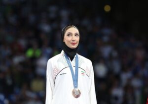 مبینا نعمتزاده شایسته خدمت افتخاری در مسجد جمکران