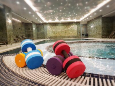 هیدروتراپی یک روش درمانی است