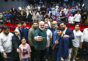 اکران مردمی فیلم «قلب رقه» در قم برگزار شد