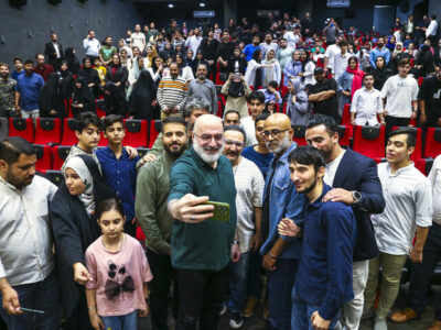 اکران مردمی فیلم «قلب رقه» در قم برگزار شد