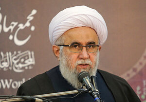 اربعین با زبان هنر باید منعکس شود