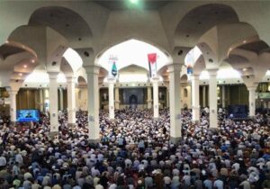 نمازگزاران قمی طی ۲ ساعت، ۴۶۰ میلیون تومان به مردم لبنان کمک کردند