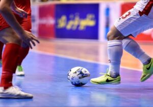 نماینده قم با اقتدار و بدون باخت صدرنشین لیگ برتر فوتسال امید شد