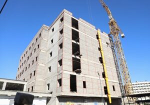 پیشرفت ۴۰ درصدی احداث مرکز جامع سرطان استان قم