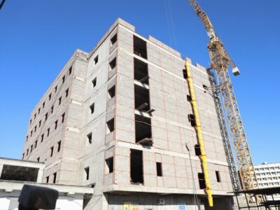 پیشرفت ۴۰ درصدی احداث مرکز جامع سرطان استان قم