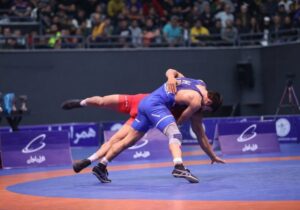 آلینوس تهران صدرنشین لیگ برتر کشتی فرنگی شد