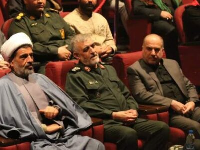 شناسنامه و سند هویتی ۵ شهید دفاع مقدس در قم رونمایی شد