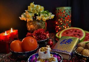 آداب شب چله مردم قم/ از چیدن انار با شاخه تا داستانخوانی