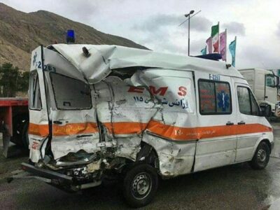 آمبولانس اورژانس ۱۱۵ قم دچار حادثه شد