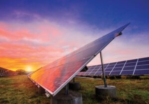 بزرگترین واحد تولید پنل خورشیدی کشور در قم