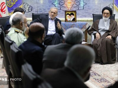ورود پزشکیان به قم و آغاز سومین اجلاسیه خبرگان رهبری