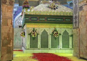 ویژهبرنامههای عید غدیر در حرم بانوی کرامت