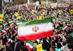 مردم قم کفنپوش به میدان میآیند