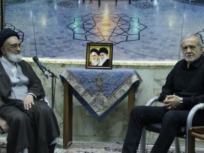 دیدار رییسجمهور با تولیت حرم حضرت معصومه«س»