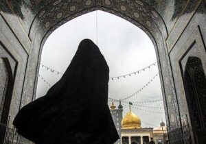 خدمات مشاورهای به بانوان در حرم مطهر بانوی کرامت ارائه میشود