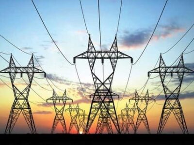 تقویت ولتاژ برق بخش قاهان، با پروژه ۱۵۰ میلیارد ریالی اجرا شد