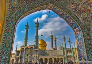 برنامههای حرم مطهر بانوی کرامت در ایام معصومیه