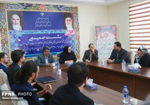 نشست دبیران سمنهای جوانان قم با مدیرکل مشارکتهای اجتماعی وزارت ورزش و جوانان برگزار شد