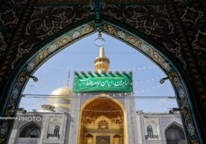 برکت وجود امام رضا (ع) عامل شکست آمریکا