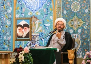 ترس از خدا انسان را از وابستگی به غیر خدا رها میکند
